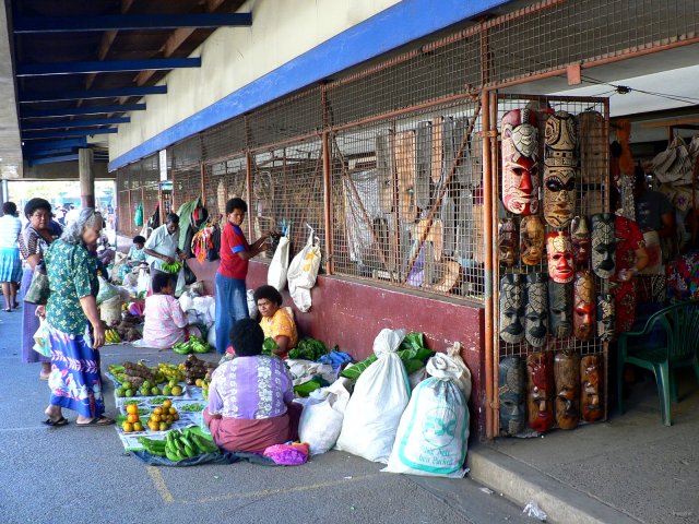 13- Vendeuses melanesiennes au marche de Lautoka 